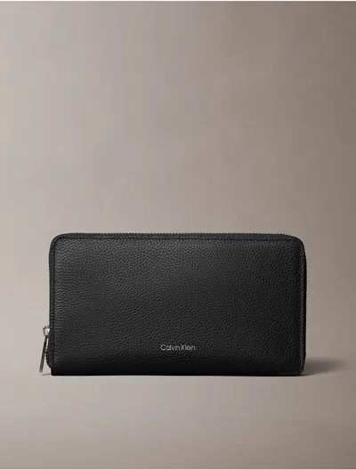 Calvin Klein Men's Foil Embossed Zip Wallet In Black