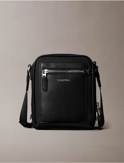 Calvin Klein Men's Hardware Logo Mixed Reporter Bag In White
