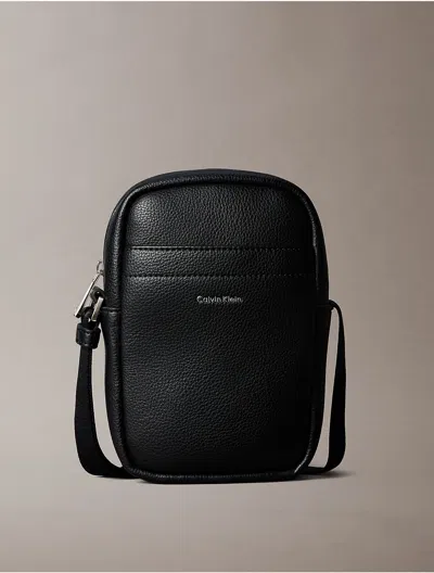 Calvin Klein Men's Hardware Logo Slim Reporter Bag In Black