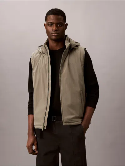 Calvin Klein Men's Hooded Padded Vest In Green