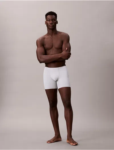 Calvin Klein Men's Invisibles Boxer Brief In White
