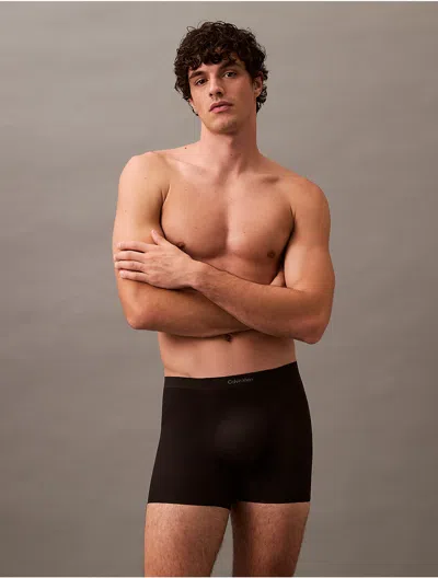 Calvin Klein Men's Invisibles Ultra Light Boxer Brief In Black
