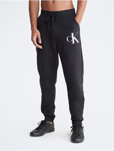 Calvin Klein Men's Monogram Logo Fleece Joggers In Black