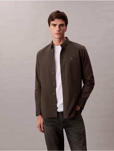 Calvin Klein Men's Solid Oxford Classic Button-down Shirt In Brown