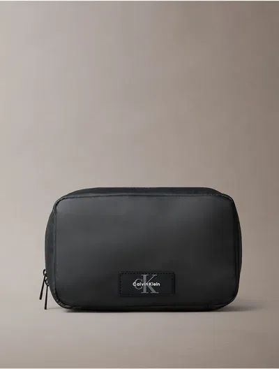 Calvin Klein Men's Utility Zip Dopp Kit In Black