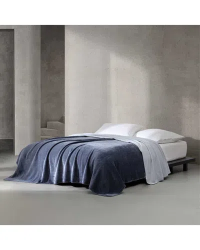 Calvin Klein Modern Reversible Solid Blanket In Blue