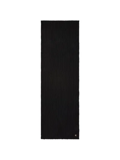 Calvin Klein Ribbed-knit Logo-plaque Scarf In Black