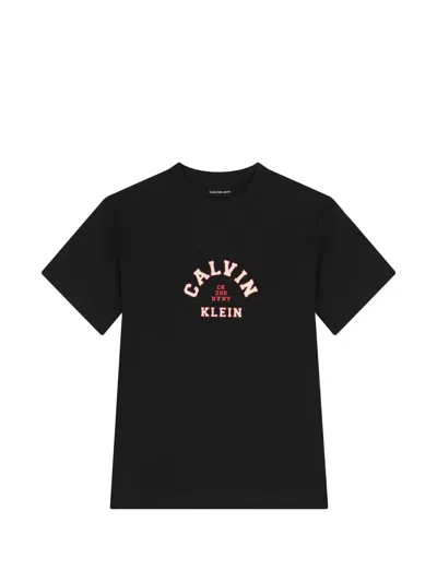 Calvin Klein T-shirt Mit Grafischem Print In Black