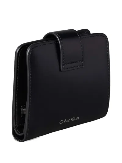 Calvin Klein Square-shape Leather Wallet In Black