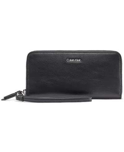 Calvin Klein Women's Audrey Boxed Wallet In Multi