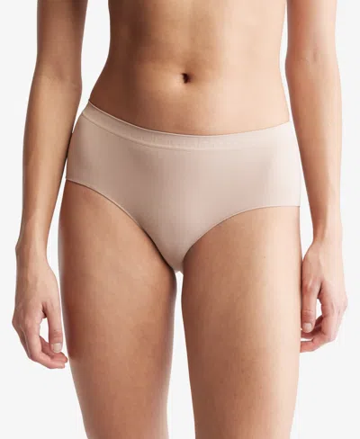 Calvin Klein Women's Bonded Flex Boyshort Underwear Qd3961 In Brown