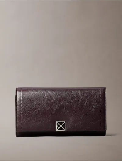 Calvin Klein Women's Emblem Logo Bifold Wallet In Brown