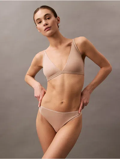 Calvin Klein Women's Form To Body Natural Lightly Lined Triangle Bralette