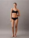 Calvin Klein Women's Invisibles Gel Wire Lightly Lined Bralette