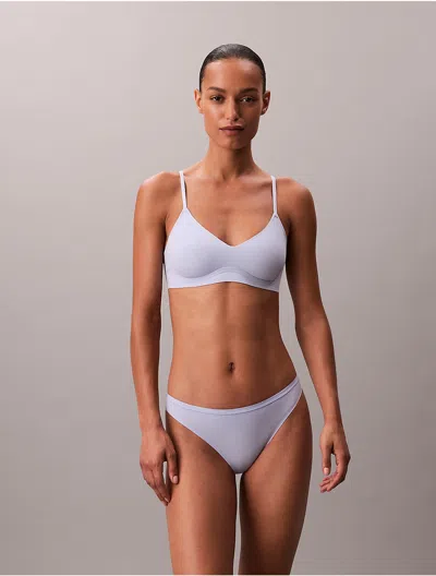 Calvin Klein Women's Invisibles Gel Wire Lightly Lined Bralette In Gray