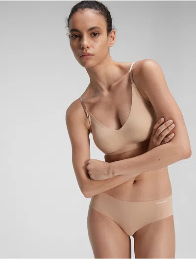 Calvin Klein Women's Invisibles Lightly Lined Triangle Bra