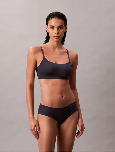 Calvin Klein Women's Invisibles Wirefree Lightly Lined Bralette In Black