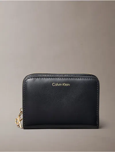 Calvin Klein Women's Leather Medium Zip Wallet In Black