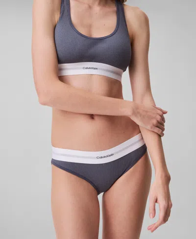 CALVIN KLEIN WOMEN'S LIGHTLY LINED BRALETTE QF8018