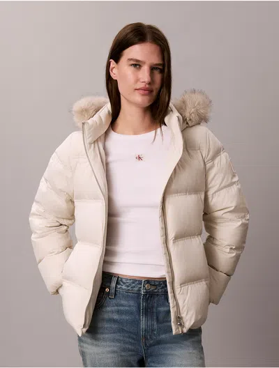 Calvin Klein Women's Matte Belted Short Puffer Jacket In White