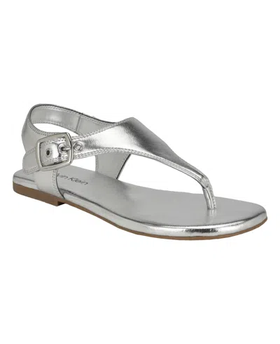 CALVIN KLEIN WOMEN'S MORACA BUCKLE T-STRAP FLAT SANDALS