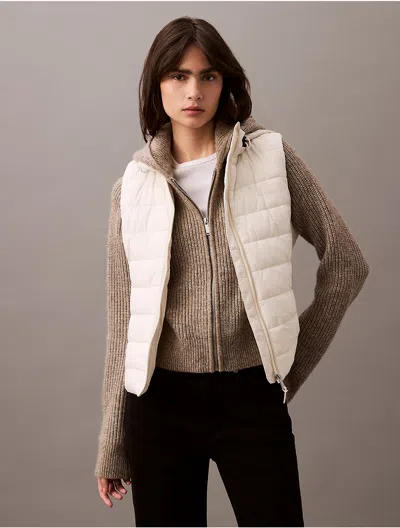 Calvin Klein Women's Nylon Puffer Vest In Chalk