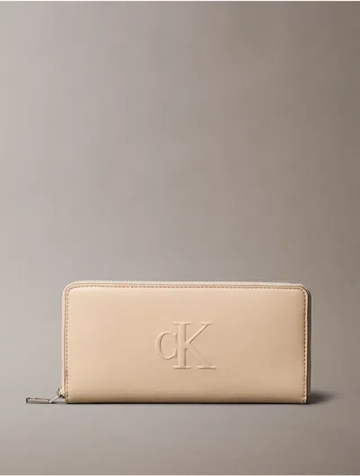 Calvin Klein Women's Sculpted Impression Zip Wallet