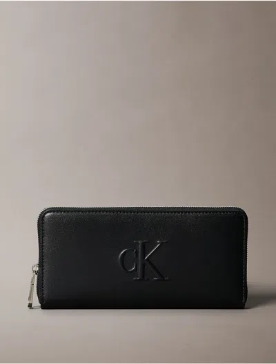 Calvin Klein Women's Sculpted Impression Zip Wallet