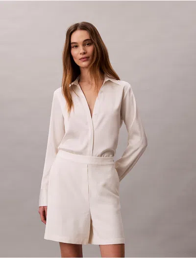 Calvin Klein Women's Textured Shine Shorts In White