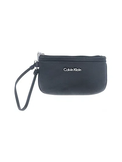 Pre-owned Calvin Klein Wristlet In Gray