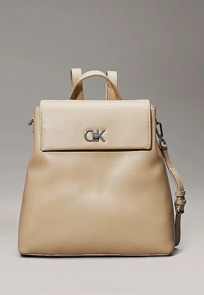 Calvin Klein Zaino Ck Flap Backpack With Strap In Sand