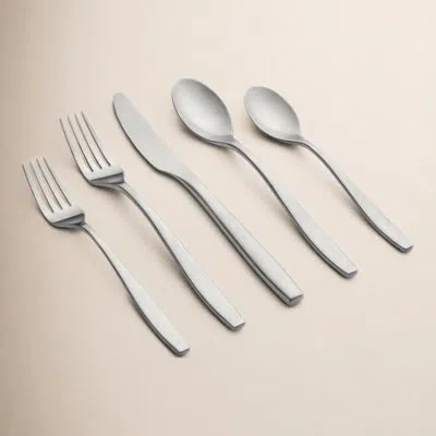 Cambridge Silversmiths Averie 20 Piece Flatware Set, Service For 4 In Silver Satin