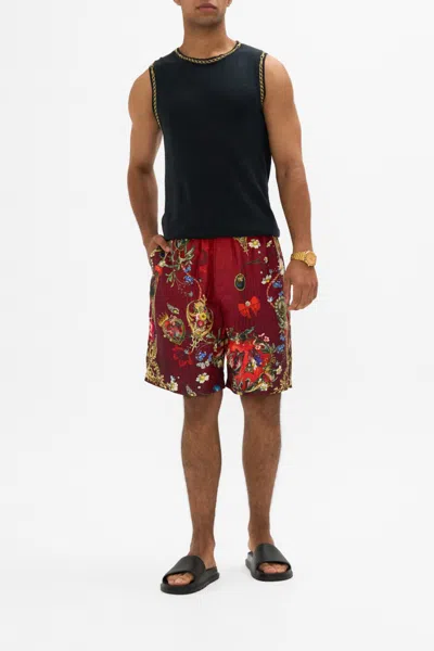 Camilla Baggy Mid Length Walk Short Just One Bite Snow White In Red