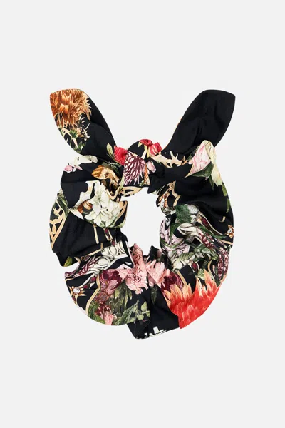 Camilla Scrunchie Adorned In Alexandria In Black