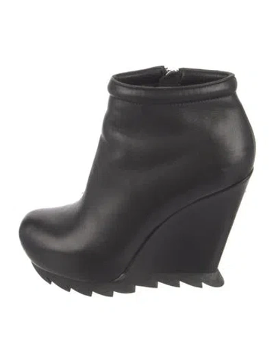 Pre-owned Camilla Skovgaard Leather Boots In Black