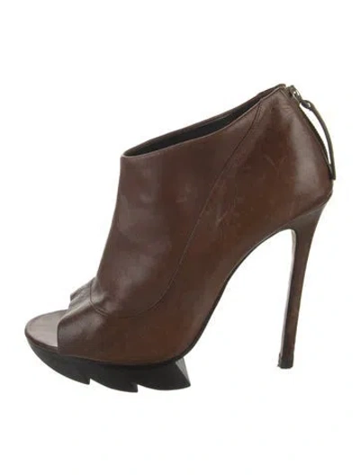 Pre-owned Camilla Skovgaard Leather In Brown