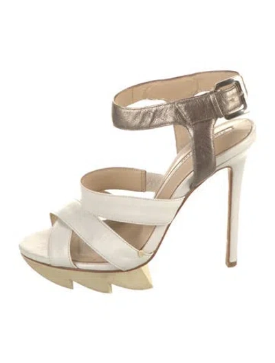 Pre-owned Camilla Skovgaard Leather Sandals In White