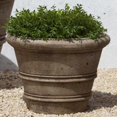 Campania International Cast Stone Pot Planter In Pietra Vecchia