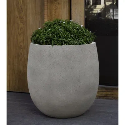 Campania International Guilford Fiberglass Pot Planter In Stone Gray Lite