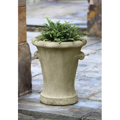 Campania International Monterey Cast Stone Pot Planter In Verde