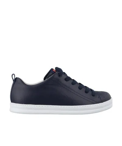 Camper In Black
