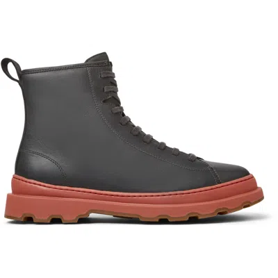 CAMPER BRUTUS+