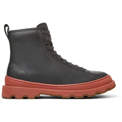 CAMPER BRUTUS+