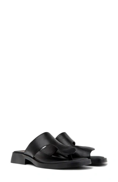 Camper Dana Mismatched Flip Flops In Black