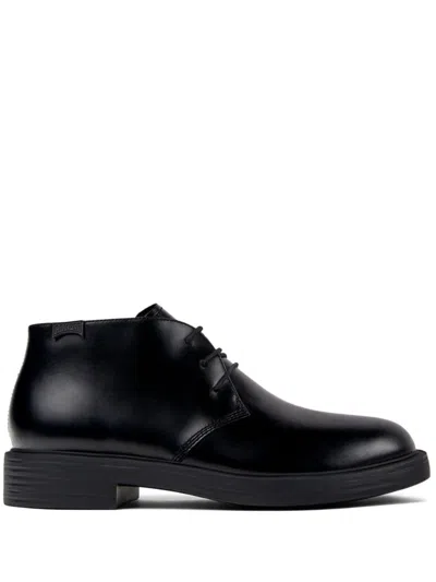 Camper Dean Leather Chukka Boot In Black, Men's At Urban Outfitters In Nero