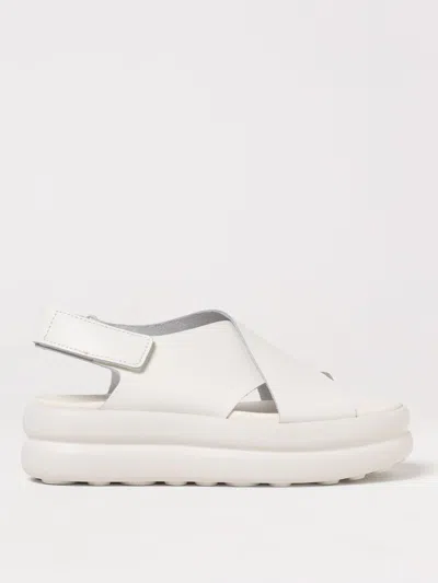 Camper Oruga Up In White