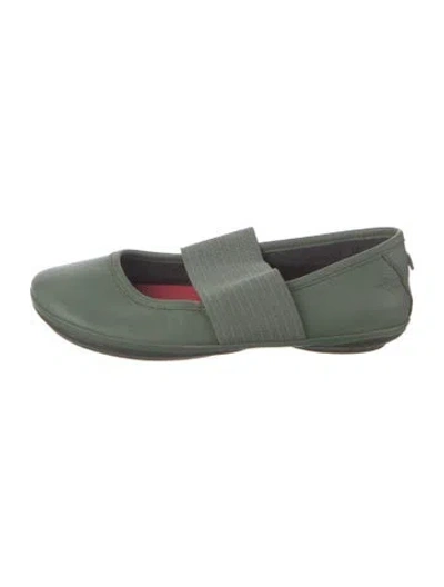 Pre-owned Camper Leather Ballet Flats In Green