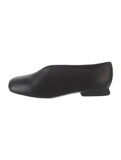 Pre-owned Camper Leather Flats In Black
