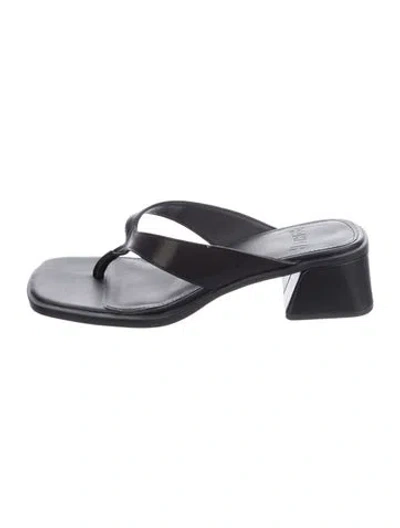 Pre-owned Camper Leather Flip Flops In Black