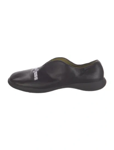 Pre-owned Camper Leather Graphic Print Flats In Black